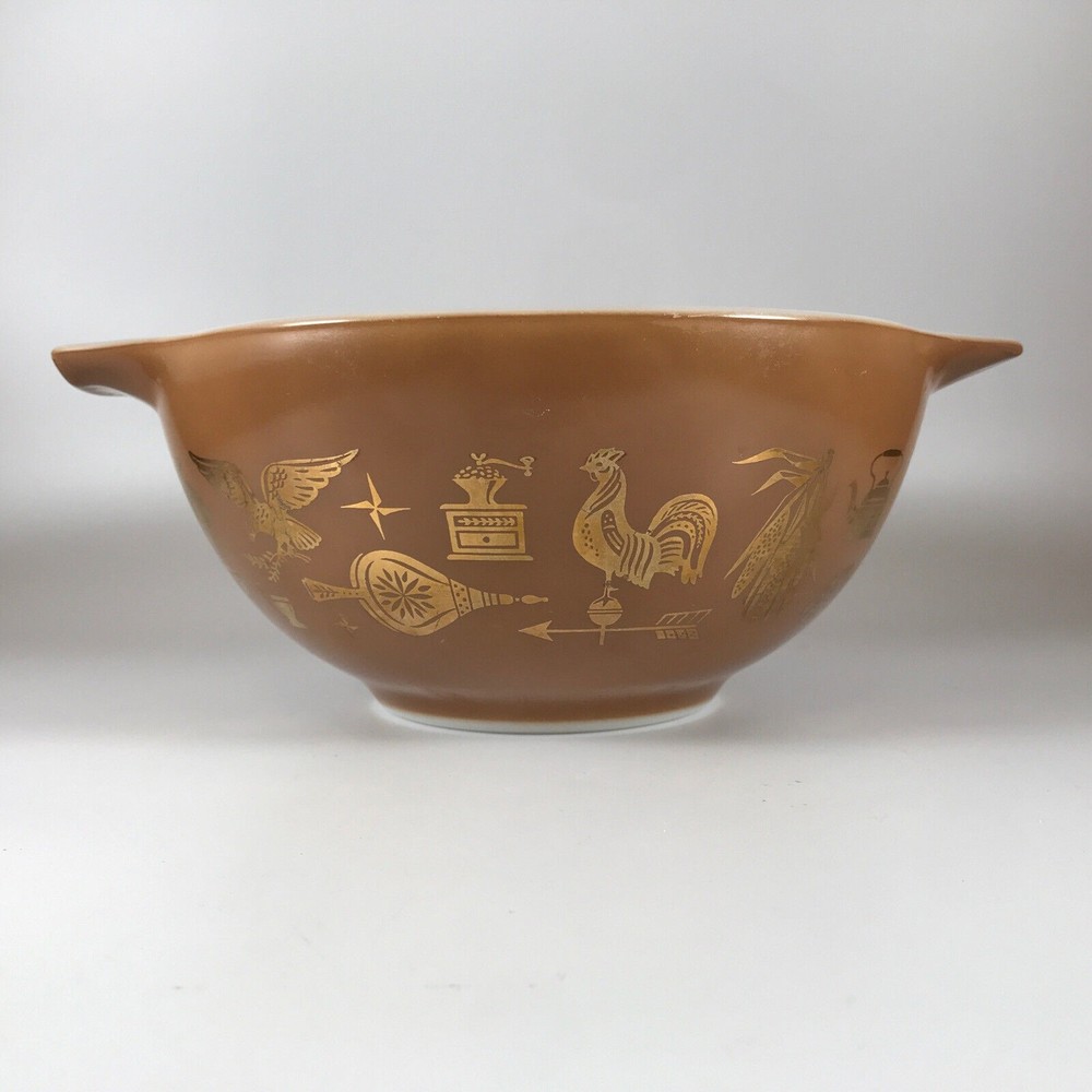 Pyrex Brown Ovenware Early American Eagle Cinderella 1 ½ QT Mixing Bowl 442